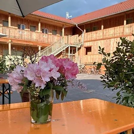 فندق Bike Spessart 3*